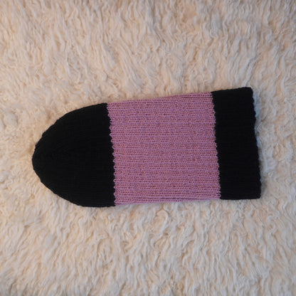 The Southlander Reknit – handgestricktes Wollmützen-Unikat in Anthrazit und Rosa (RHF01-RK32)