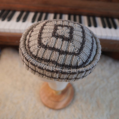 The Southlander Reknit – handgestricktes Wollmützen-Unikat in Hellbeige meliert und Nussbraun (RHF01-RK34)