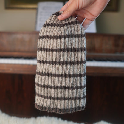 The Southlander Reknit – handgestricktes Wollmützen-Unikat in Hellbeige meliert und Nussbraun (RHF01-RK34)