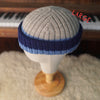 The Southlander Reknit – handgestricktes Wollmützen-Unikat in Hellbeige meliert, Nordisch Blau und Marineblau (RHF01-RK61)