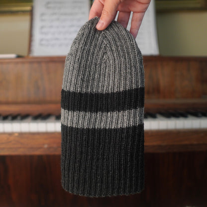 The Southlander Reknit – handgestricktes Wollmützen-Unikat in Grau meliert und Anthrazit (RHF01-RK63)