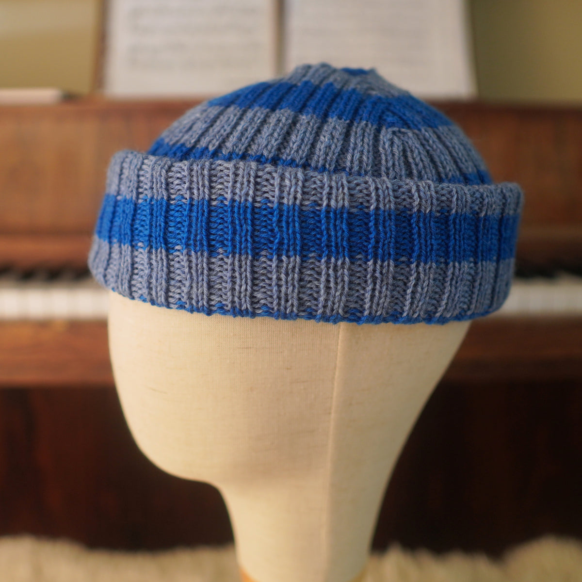The Southlander Reknit – handgestricktes Wollmützen-Unikat in Blau und Nordisch Blau (RHF01-RK68)