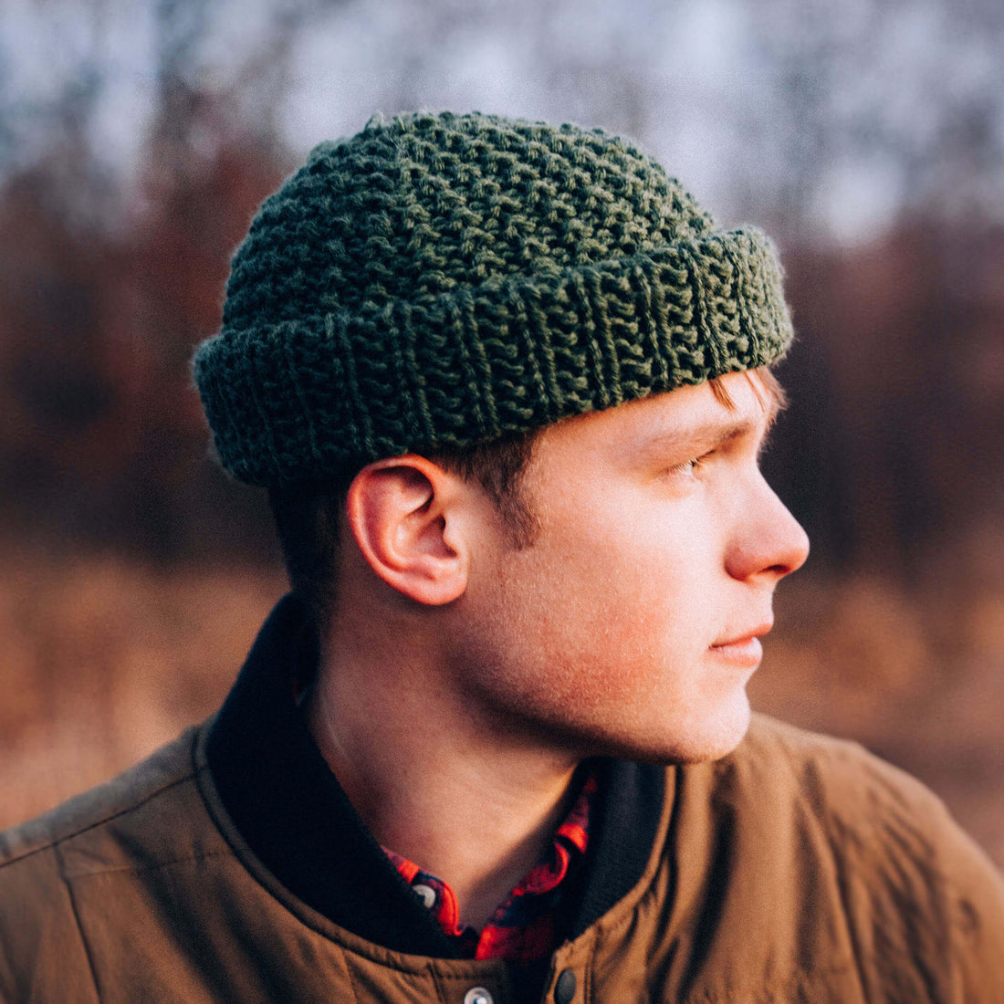 The Westcoaster – hand knit chunky wool beanie, green, side view