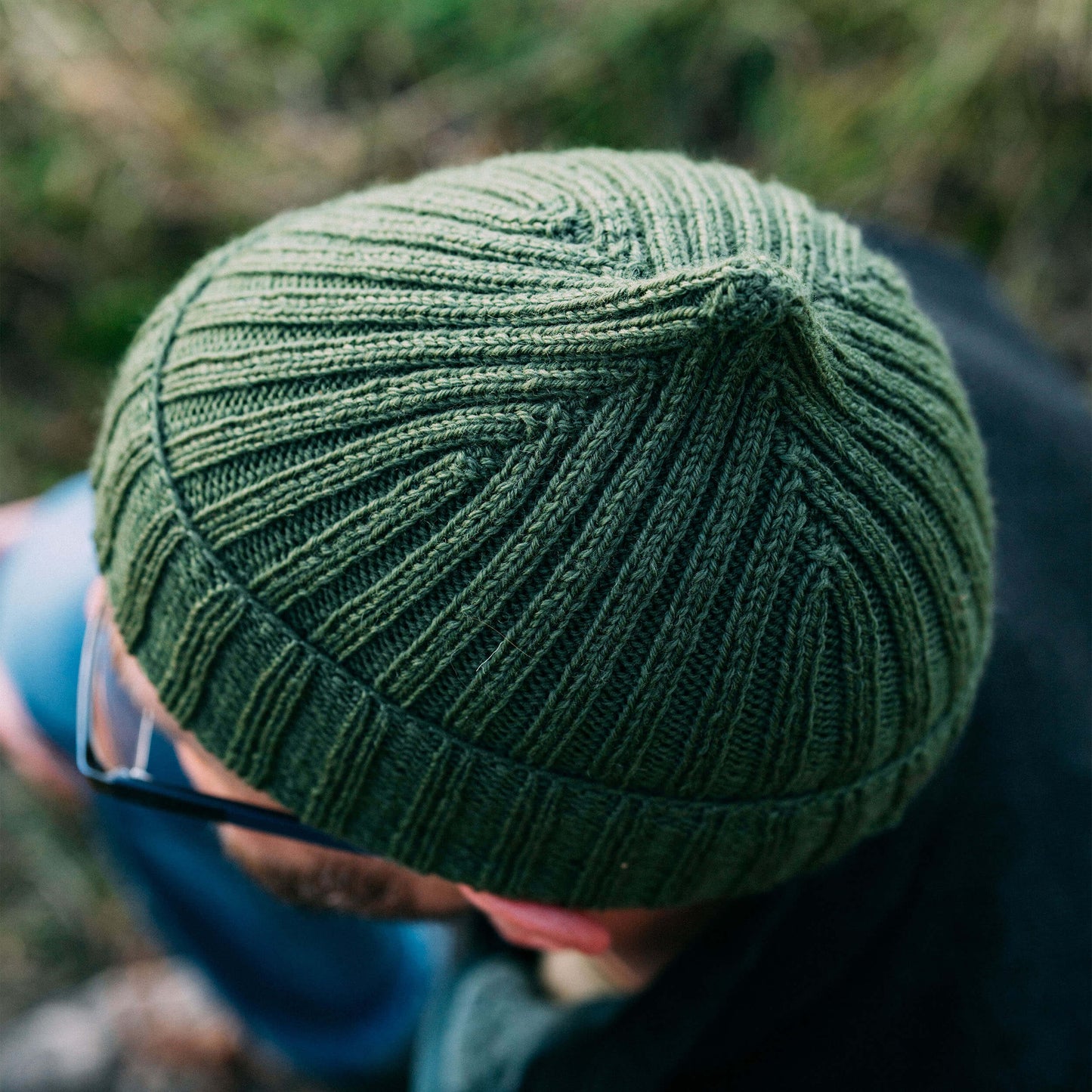 Hand knit pointy wool beanie hat — green