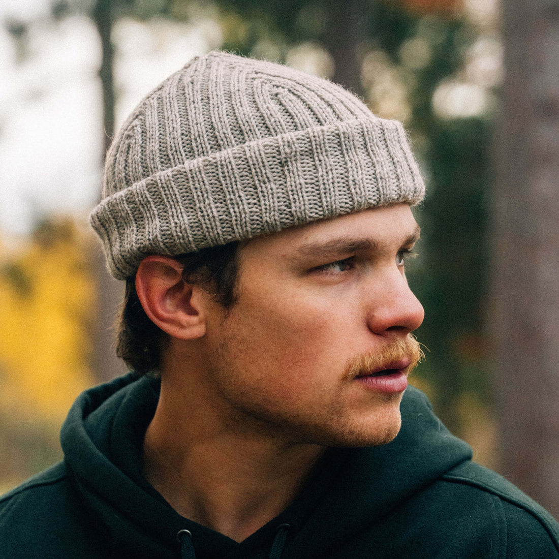 The Southlander – hand knit Norwegian wool beanie, light beige speckled